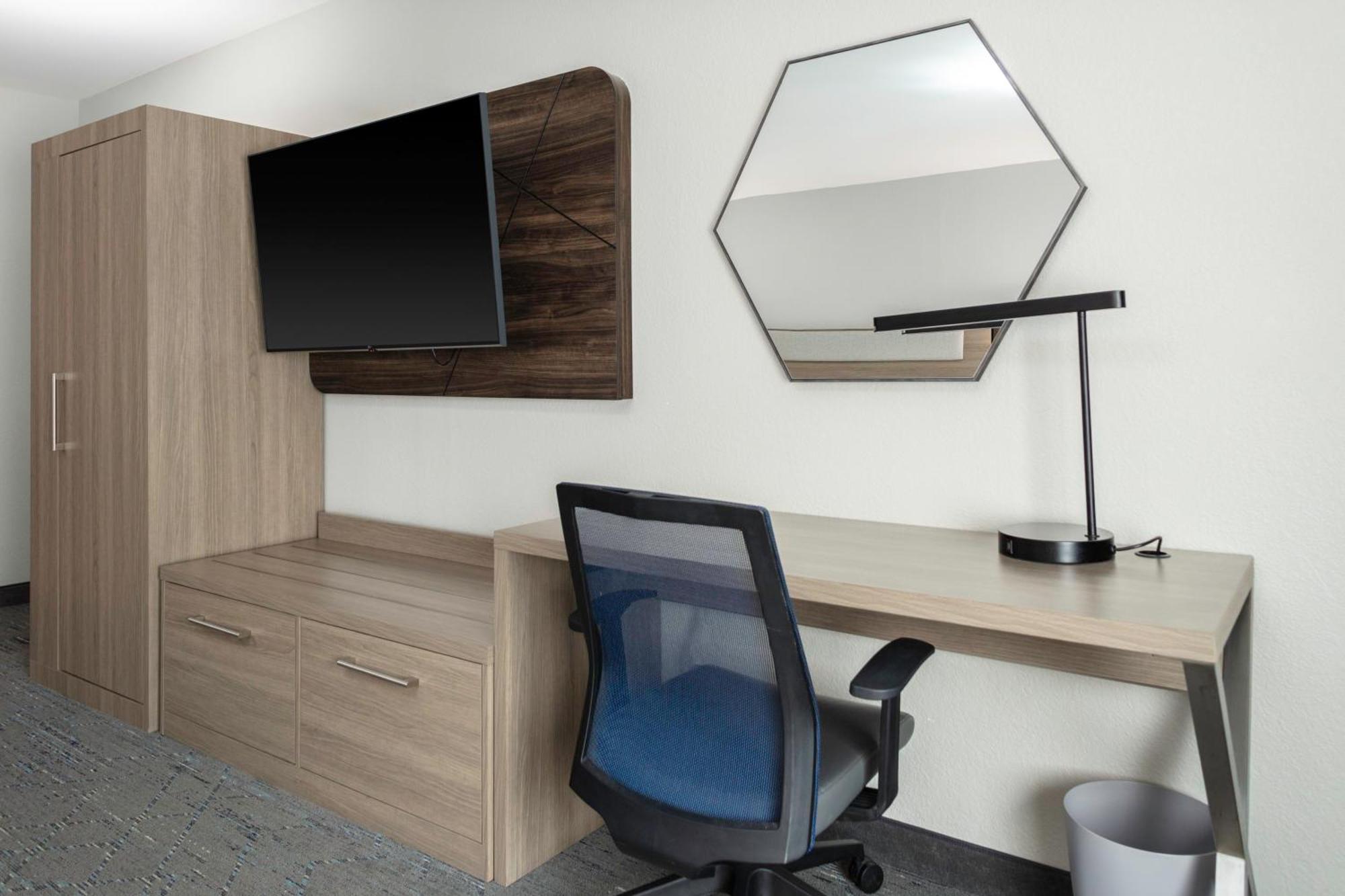Holiday Inn Express & Suites Roanoke Rapids By Ihg Buitenkant foto