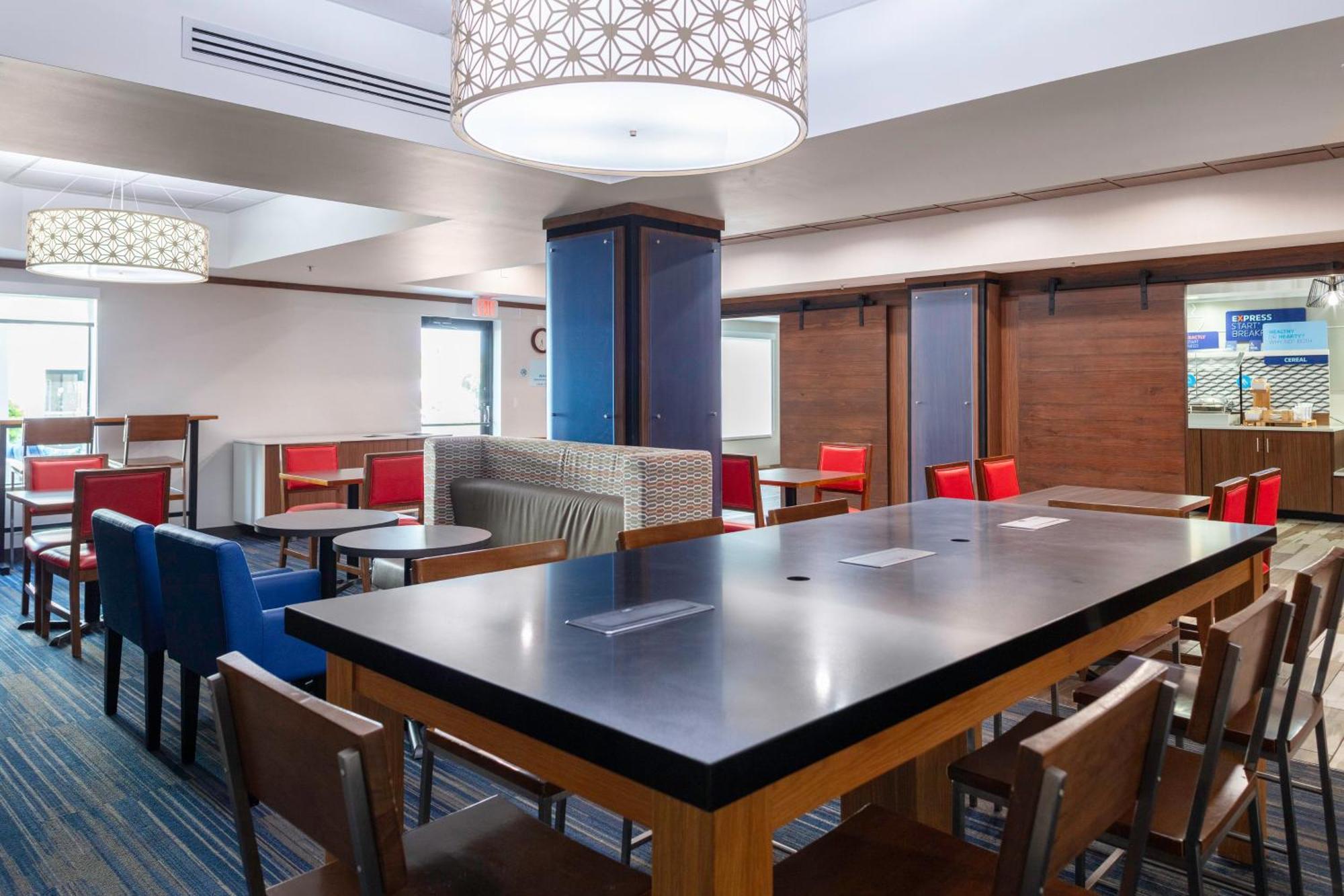Holiday Inn Express & Suites Roanoke Rapids By Ihg Buitenkant foto