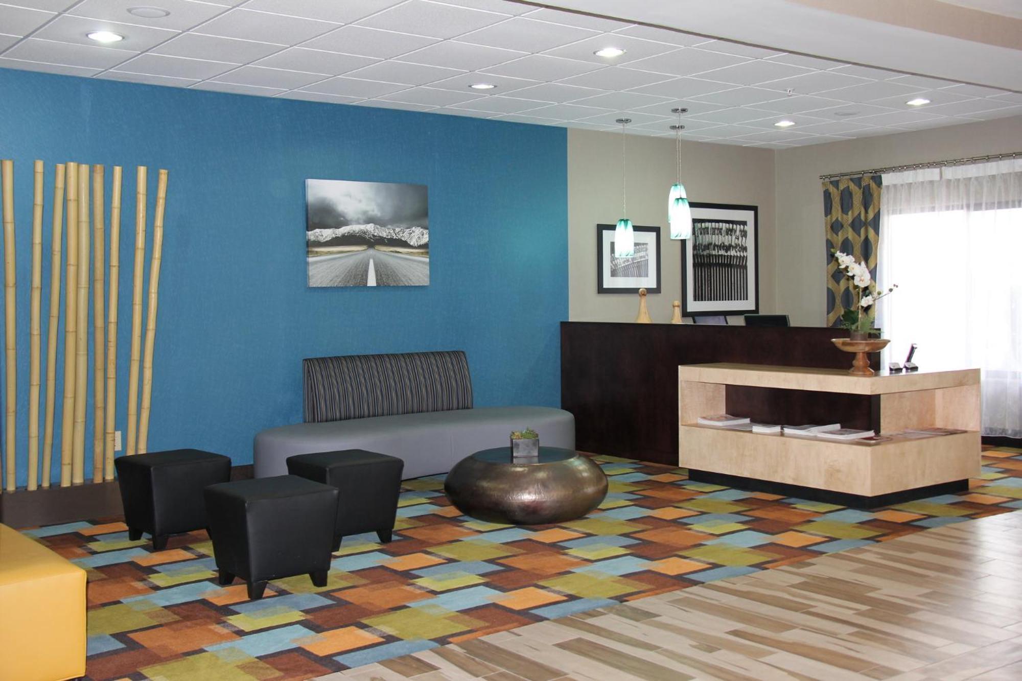 Holiday Inn Express & Suites Roanoke Rapids By Ihg Buitenkant foto