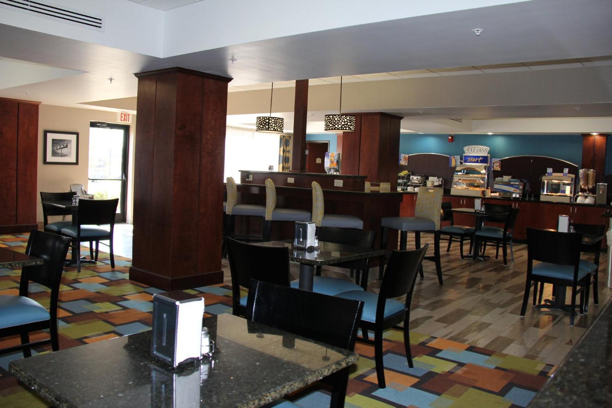 Holiday Inn Express & Suites Roanoke Rapids By Ihg Buitenkant foto