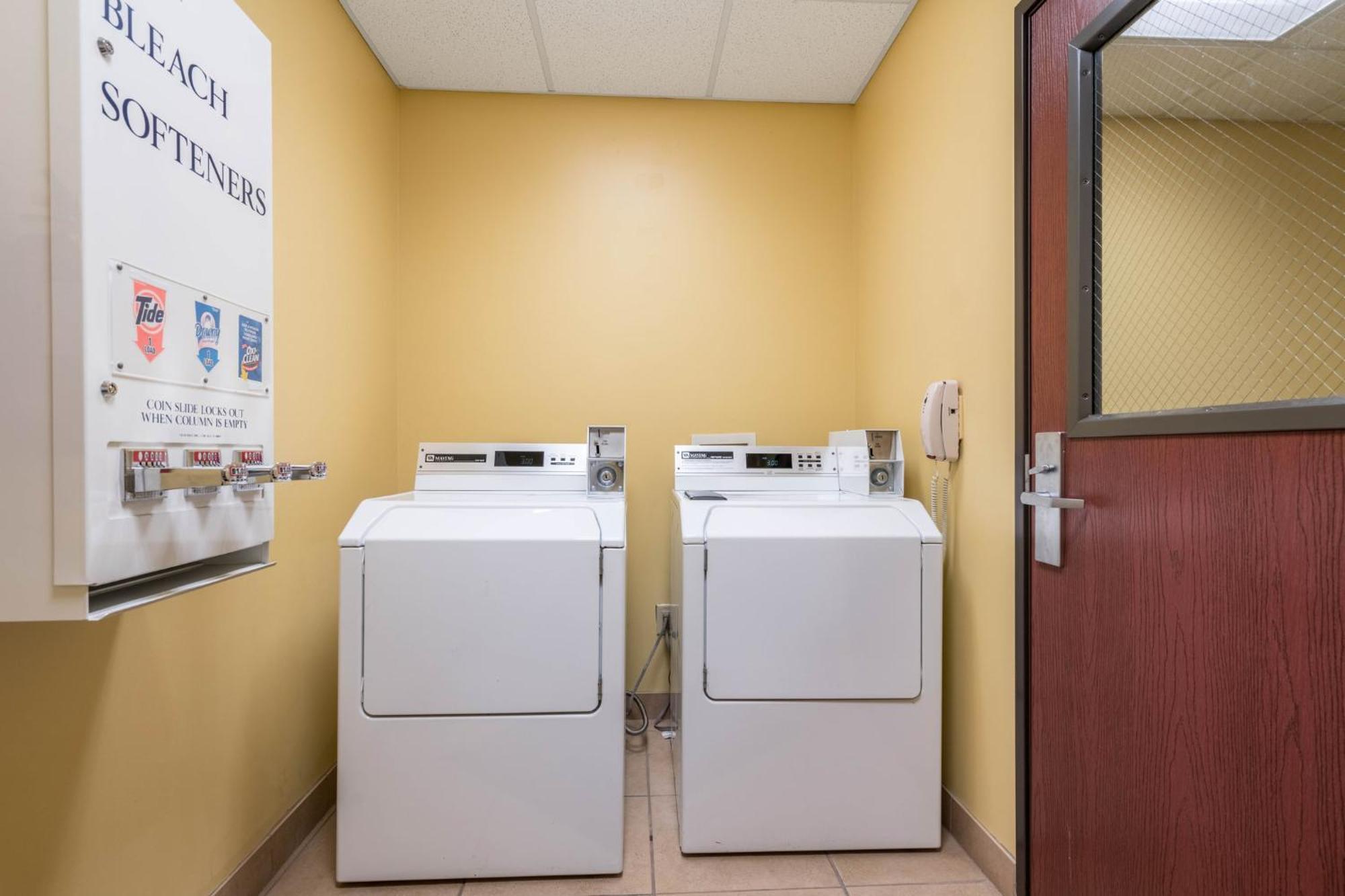 Holiday Inn Express & Suites Roanoke Rapids By Ihg Buitenkant foto