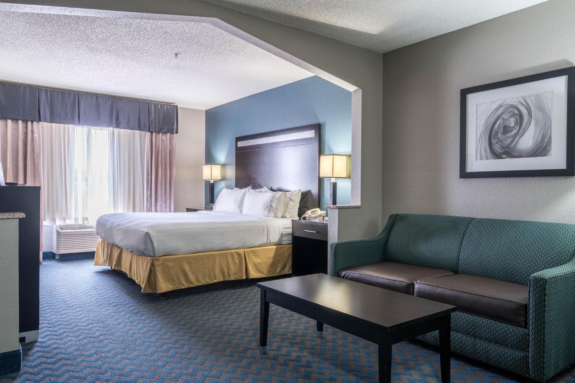 Holiday Inn Express & Suites Roanoke Rapids By Ihg Buitenkant foto