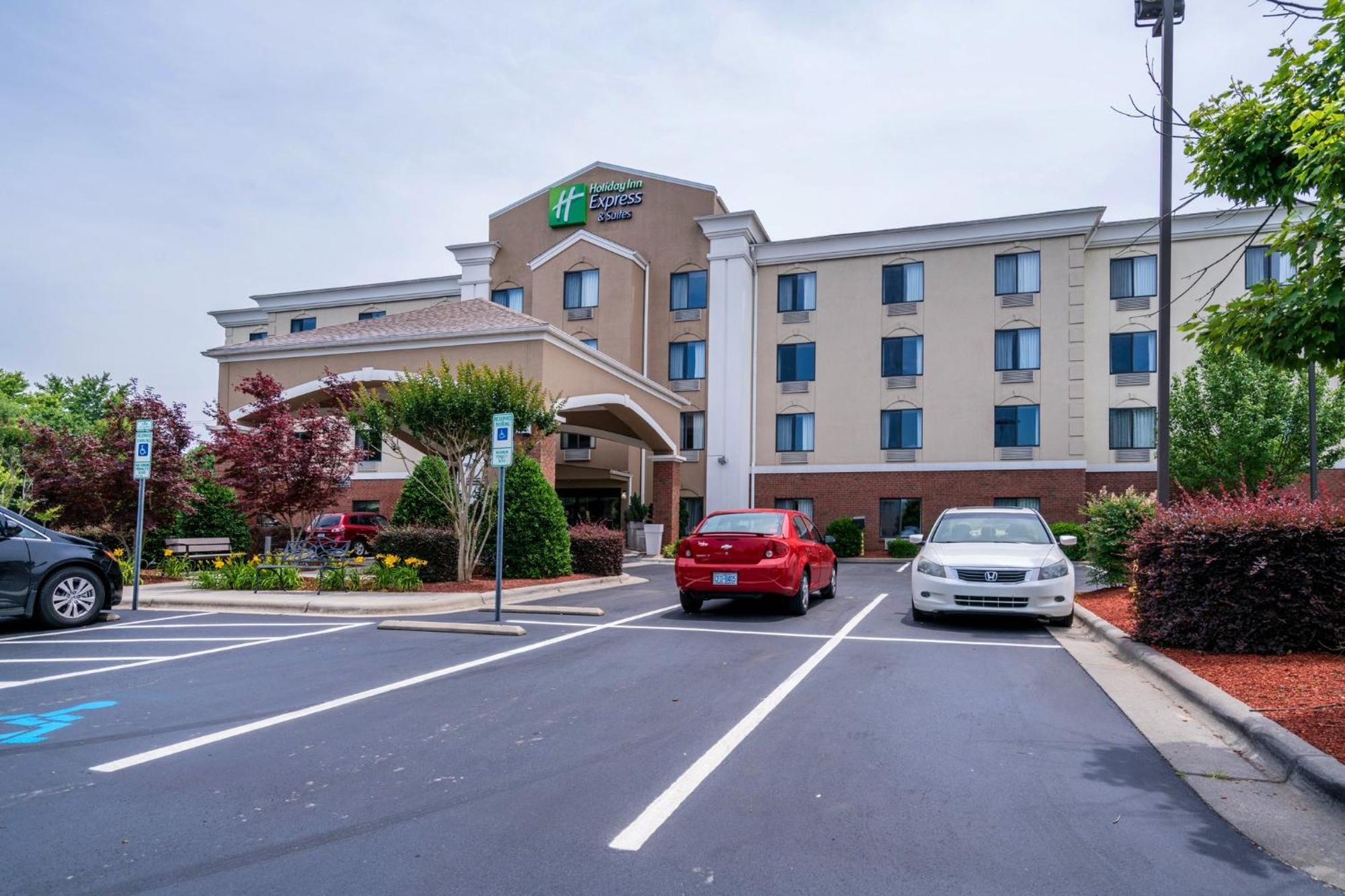 Holiday Inn Express & Suites Roanoke Rapids By Ihg Buitenkant foto